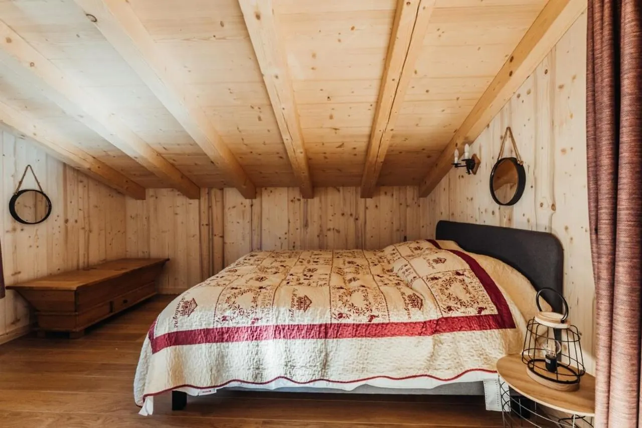 Chalet With Mountain View And 2 Min Walk From The City Center Villa Chamonix