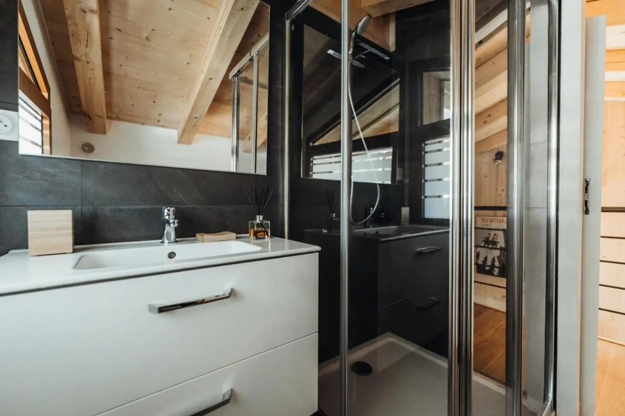 Chalet With Mountain View And 2 Min Walk From The City Center Villa Chamonix