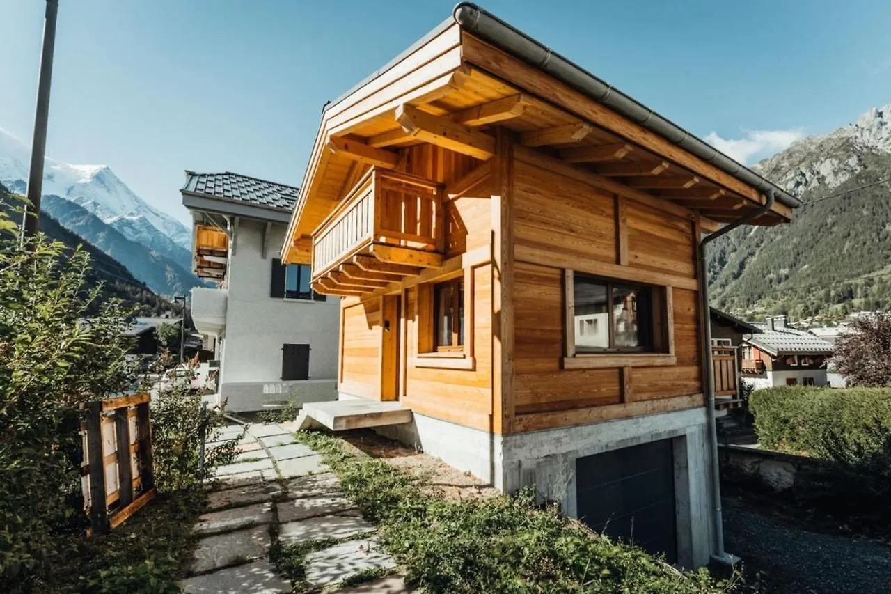 Chalet With Mountain View And 2 Min Walk From The City Center Villa Chamonix